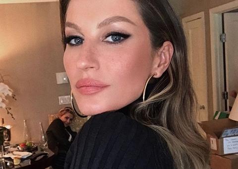 Gisele Bündchen revela arrependimento de ter colocado silicone nos seios