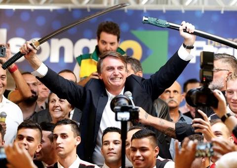 Bolsonaro alcança 64% dos votos válidos, contra 35% de Haddad