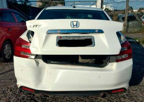 Casal usa filha de 3 anos como escudo durante perseguição policial