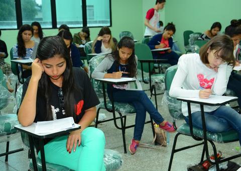 Provas do Vestibular e SIS da UEA são aplicadas a partir do próximo domingo 