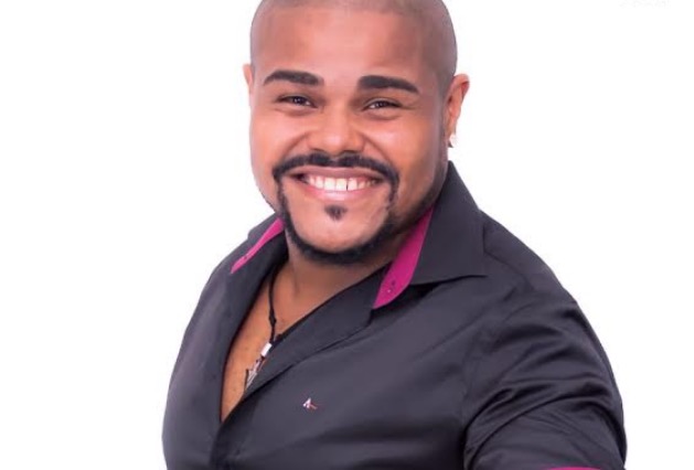 Coronel agita a noite de sexta com muito samba e pagode 