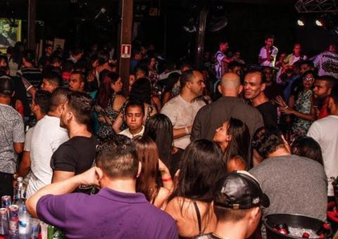 Muita música e sete horas de open bar esquentam sexta do Moai