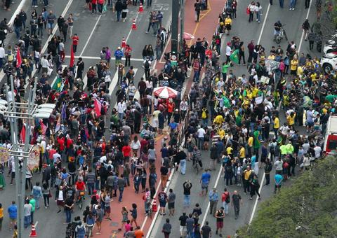 Simpatizantes de Bolsonaro e Haddad organizam atos em todo país