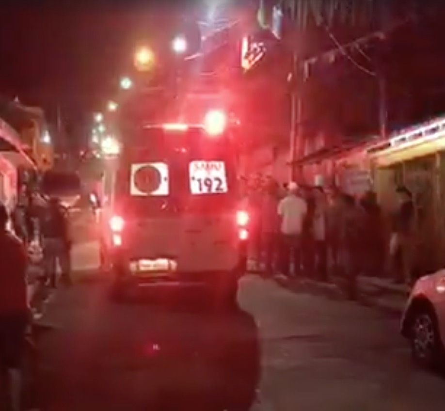 Cinco pessoas são baleadas durante tiroteio em bar de Manaus