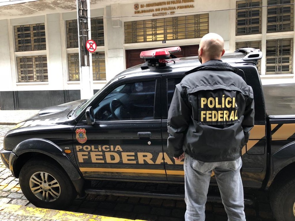 Polícia Federal investiga fotógrafo que anunciou ex como prostituta na Ásia por vingança
