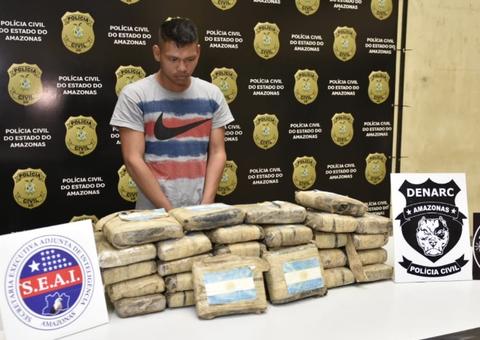 Com carga de drogas avaliada em R$ 170 mil, jovem é preso dentro de barco em Manaus