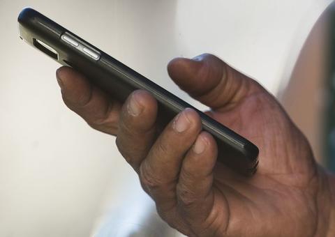 Operadoras adiantam relógios em uma hora e causam confusão