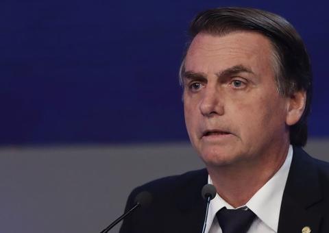 TSE nega pedido de Bolsonaro para tirar do ar matéria sobre esquema do WhatsApp