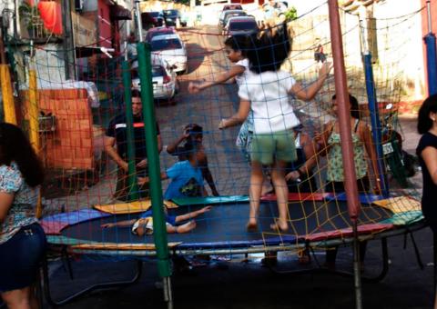 'Brincando na rua' leva diversas atividades gratuitas para população em Manaus