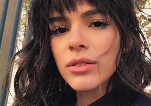  Bruna Marquezine curte comentário de internauta falando mal de 'parça' de Neymar