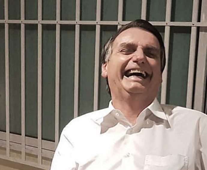 Bolsonaro chega a 60% dos votos válidos, aponta pesquisa 