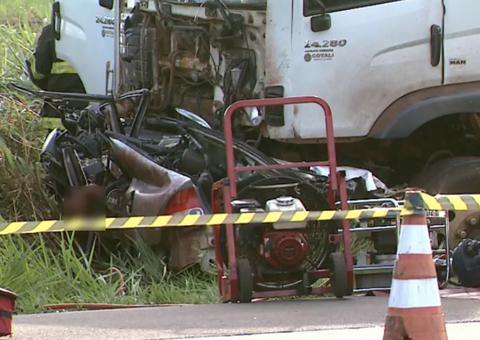Dupla sertaneja morre em grave acidente de carro em São Paulo