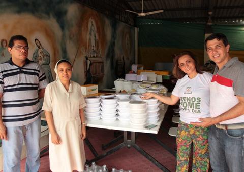 Ação ‘Menos fome por um dia’ distribui mais de 500 quentinhas em Manaus