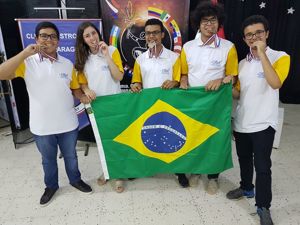 Brasil conquista 5 medalhas em olimpíada de astronomia