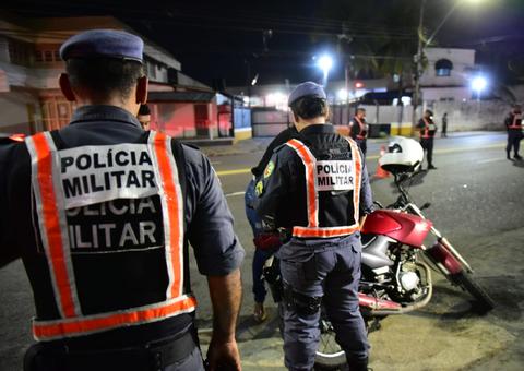 Polícia prende 13 pessoas por suspeita de tráfico de drogas e porte ilegal de armas em Manaus