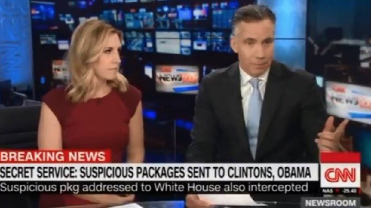 Suspeita de bomba interrompe transmissão ao vivo da CNN; vídeo