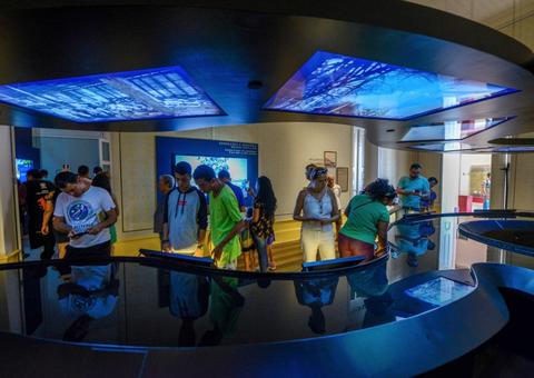 Manauaras comemoram os 349 anos da capital com visita ao novo museu
