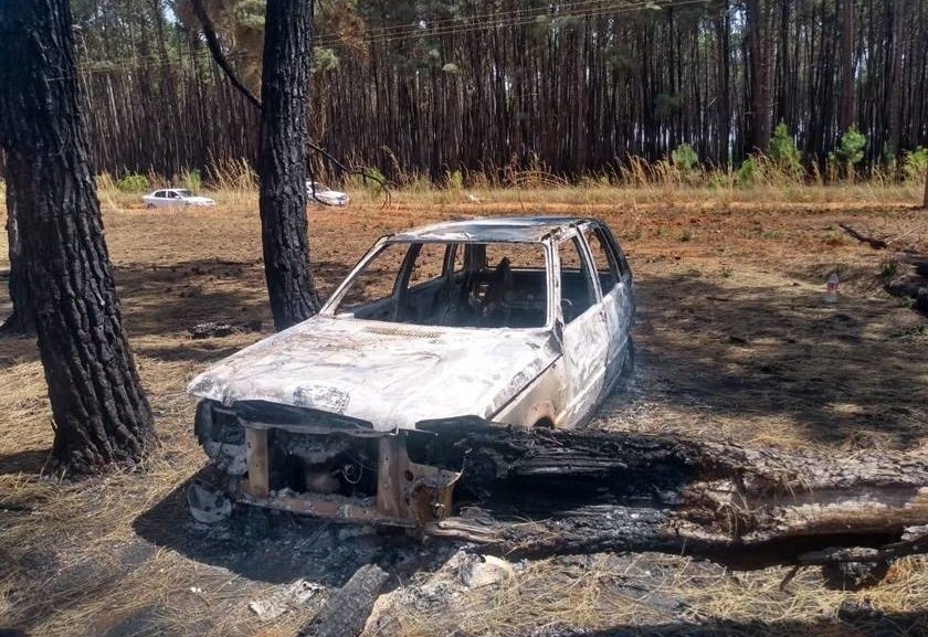 Casal arma emboscada e queima amante vivo 