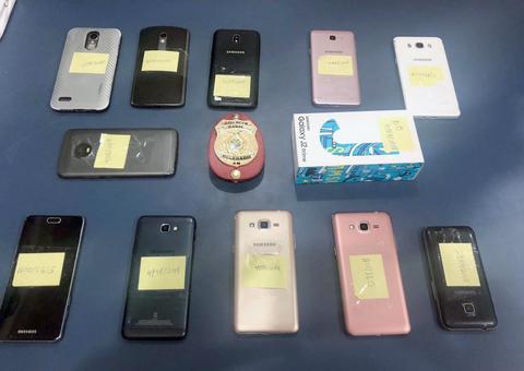 Polícia recupera 15 aparelhos celulares roubados e prende jovem por receptação no Amazonas  