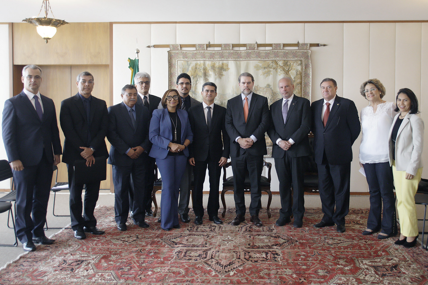 STF vai analisar efeitos da decisão que pode demitir 17 mil servidores no Amazonas