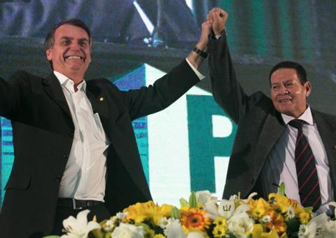 Mourão descarta papel de vice decorativo e quer sala ao lado de Bolsonaro