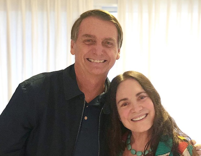 'Homofobia de Bolsonaro é da boca para fora', diz Regina Duarte