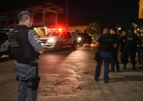 Sete homens são presos e um adolescente apreendido por tráfico em Manaus 