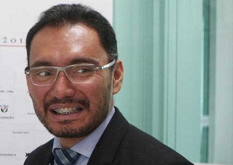 Juiz do TRE deseja que advogados de Amazonino morram de câncer; veja vídeo  