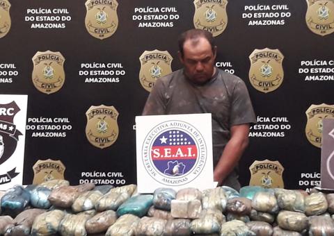 Polícia apreende caminhão com 300 kg de drogas avaliadas em R$3 milhões em porto de Manaus 