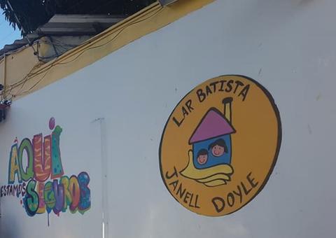  Lar Batista Janell Doyle fica sem energia elétrica em Manaus