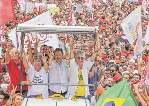 Após crítica, Fernando Haddad vai fechar sua campanha na maior favela de São Paulo