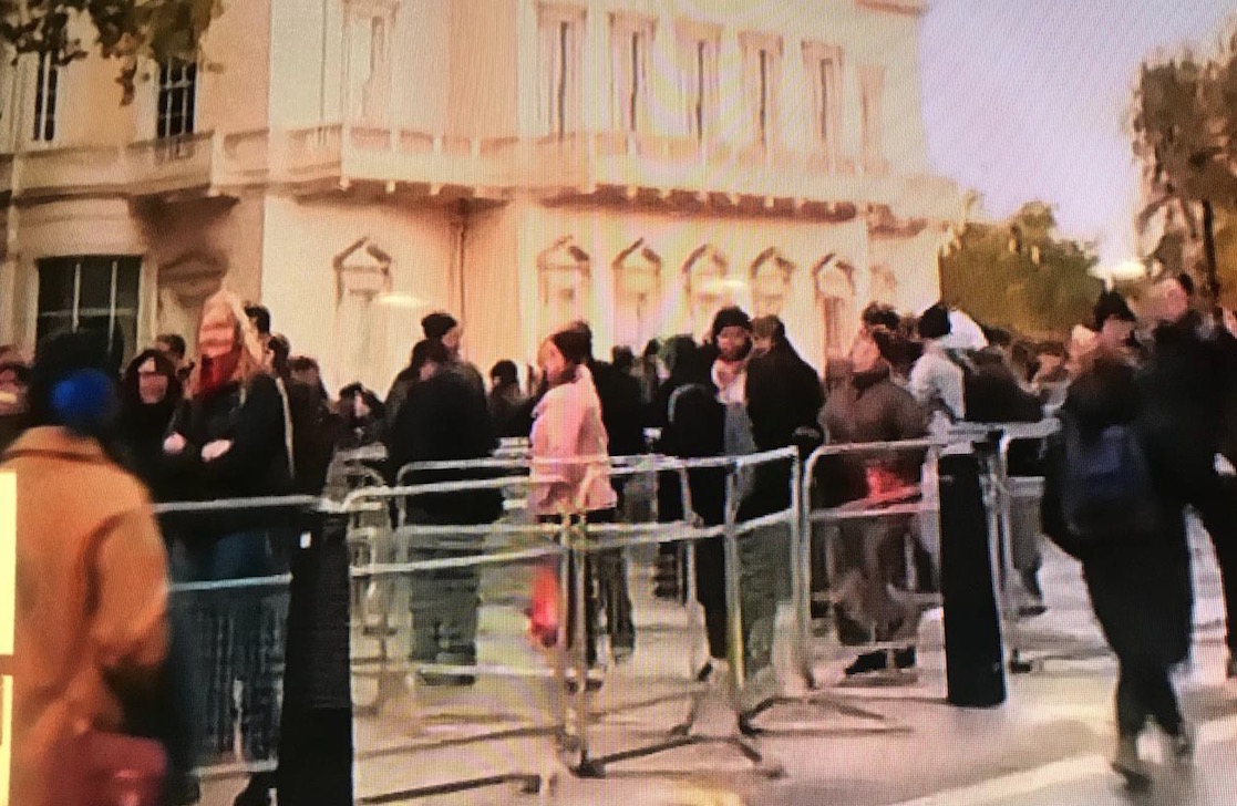 Votação no exterior é encerrada em 16 países