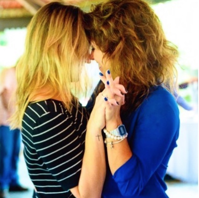 Fernanda Gentil fala sobre democracia e dá a entender em quem vai votar