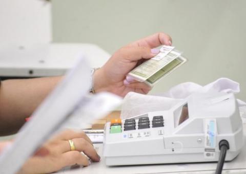 Mesária sofre infarto e morre horas após outro mesário morrer durante eleição