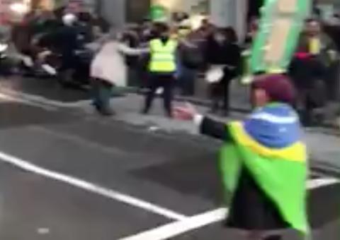 Confusão entre eleitores de Bolsonaro e Haddad causa tumulto em Londres