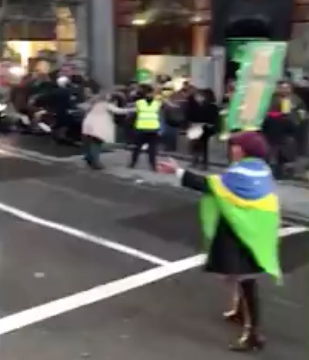 Confusão entre eleitores de Bolsonaro e Haddad causa tumulto em Londres