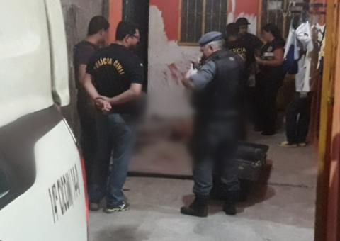 Jovens travam luta corporal com dupla e acabam mortos com 11 tiros em Manaus