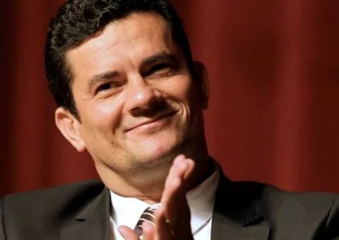 Moro se manifesta e parabeniza Bolsonaro