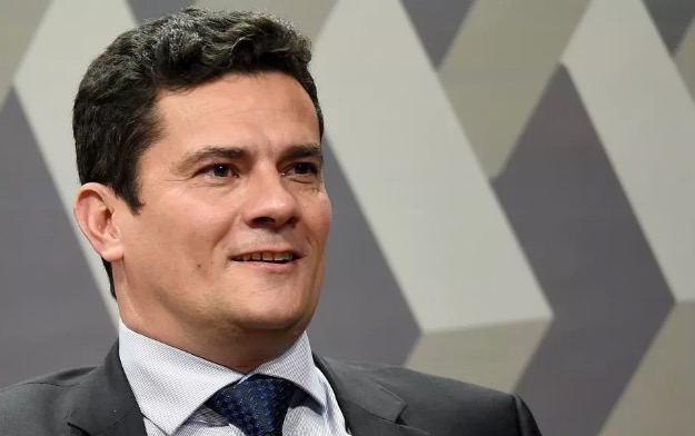 Moro se manifesta e parabeniza Bolsonaro