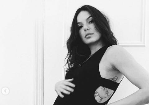 Grávida, Isis Valverde abre o jogo sobre sexo e desejo de parto natural