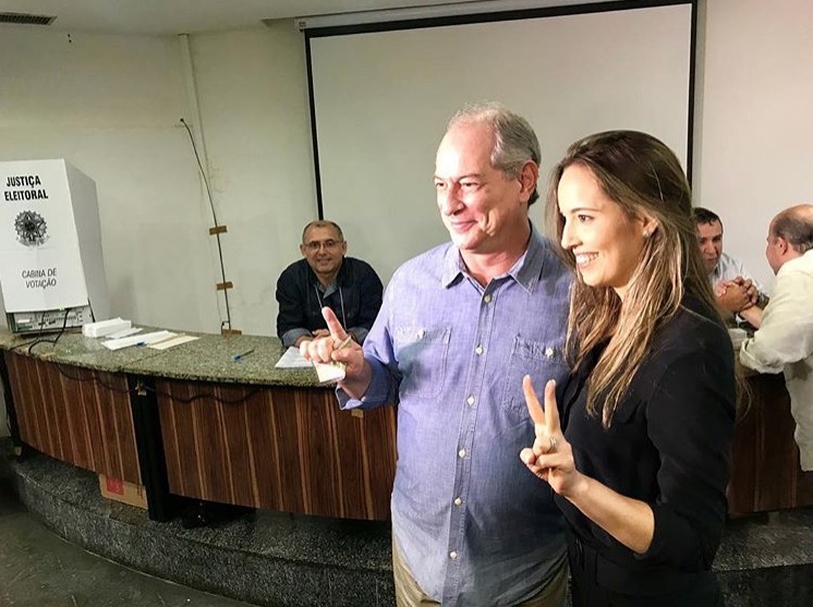 Ciro deseja 'boa sorte' a Bolsonaro e diz que presidente 'enfrentará' oposição