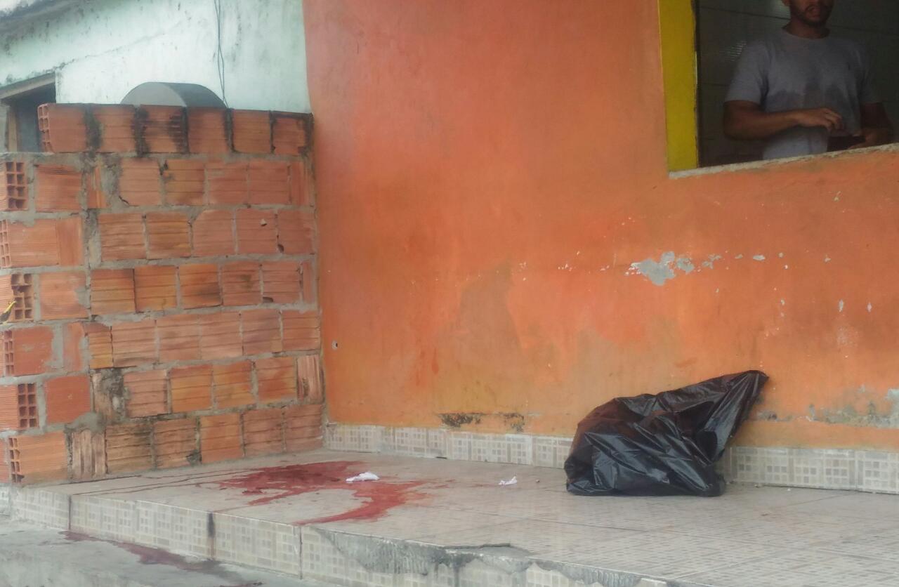 Flanelinha é morto com seis tiros enquanto esperava lanche em Manaus 