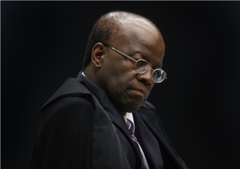 PF investiga agente que postou ‘Joaquim Barbosa faz papel de escravo’