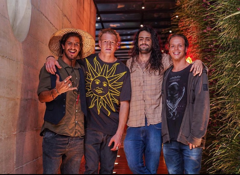 Filhos de Marcelo Novaes emplacam música em novela da Globo