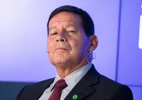 ‘Choro de perdedores’, diz Mourão sobre temor pelo futuro da democracia