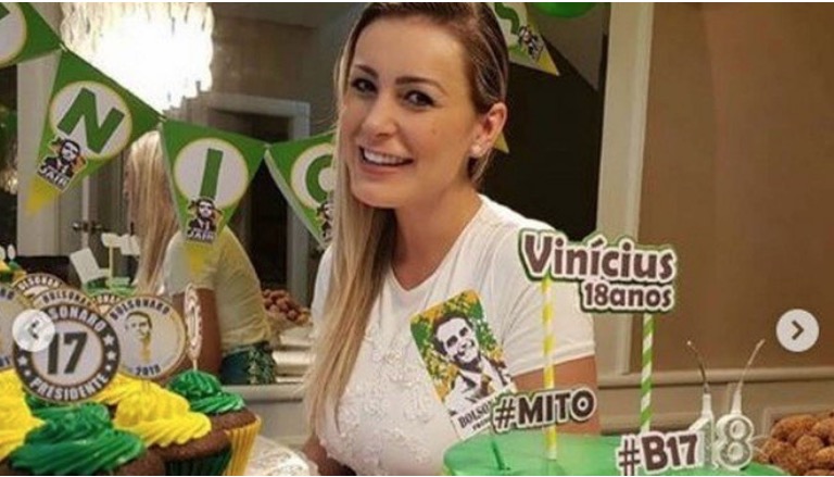 Onda Bolsonaro chega aos aniversários e até Andressa Urach faz festa temática 