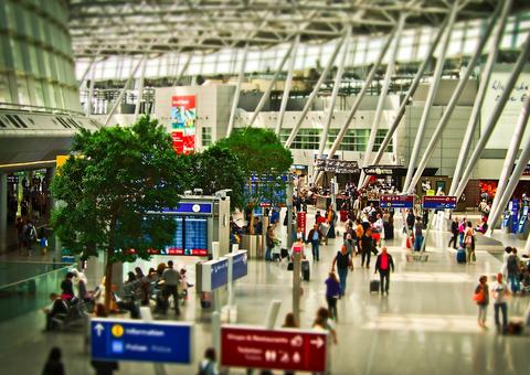 Passageiros devem ficar atentos a voos no início do horário de verão