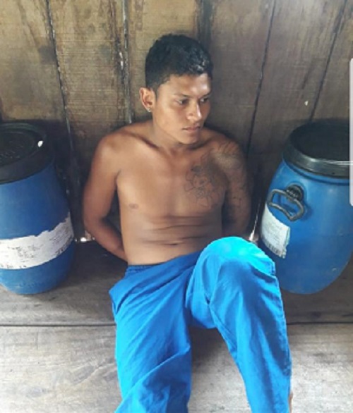 No Amazonas, moradores tentam invadir delegacia para linchar suspeito de matar cabeleireiro