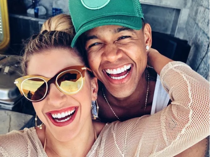 Leo Santana fala sobre possível reconciliação com Lorena Improta e dá ultimato