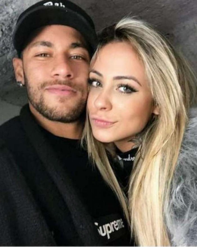 Neymar aparece abraçadinho com novo affair xará de Bruna Marquezine